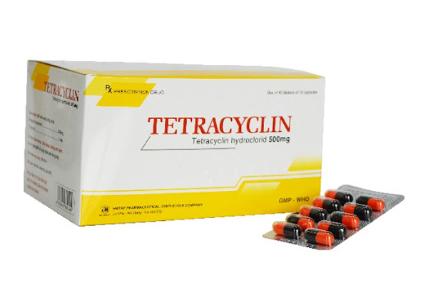 Tetracyclin là một kháng sinh phổ rộng giúp điều trị nhiễm khuẩn do mụn trứng cá